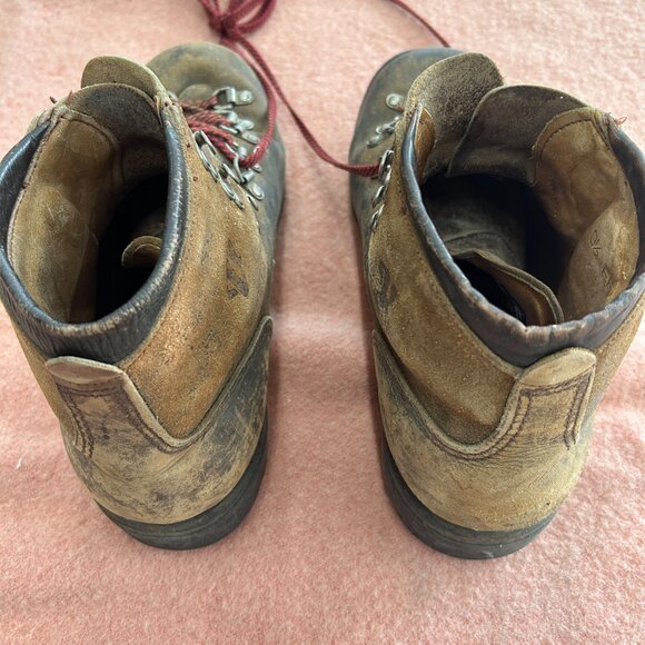 VASQUE HIKING BOOTS - size 9 1/2 - Picture 6 of 10